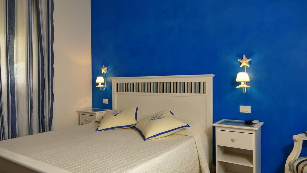 Bed & Breakfast Venezia مارينا دي كارّارا الغرفة الصورة