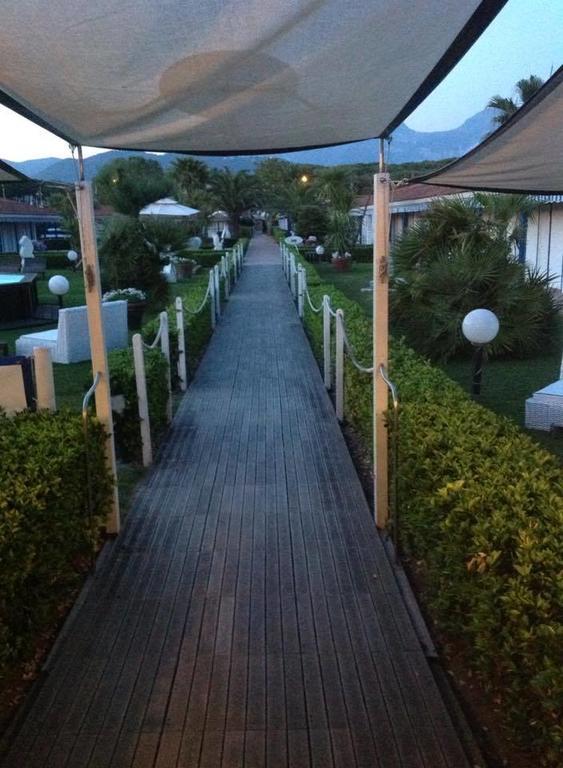 Bed & Breakfast Venezia مارينا دي كارّارا المظهر الخارجي الصورة