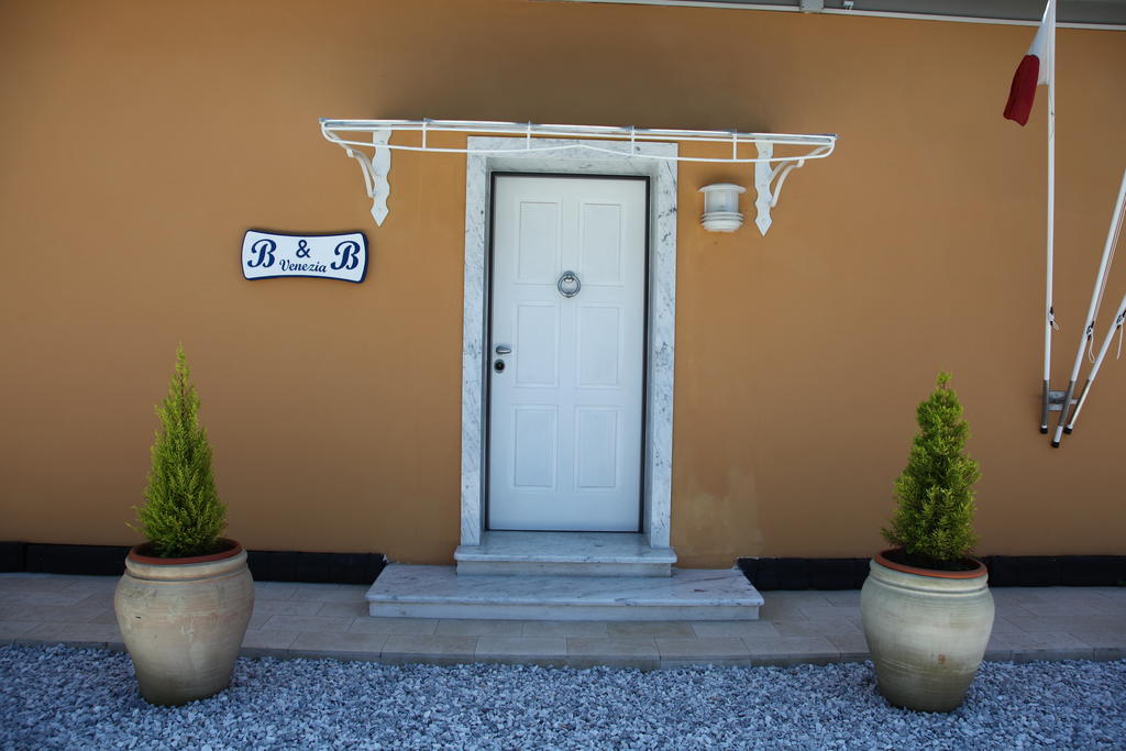 Bed & Breakfast Venezia مارينا دي كارّارا المظهر الخارجي الصورة