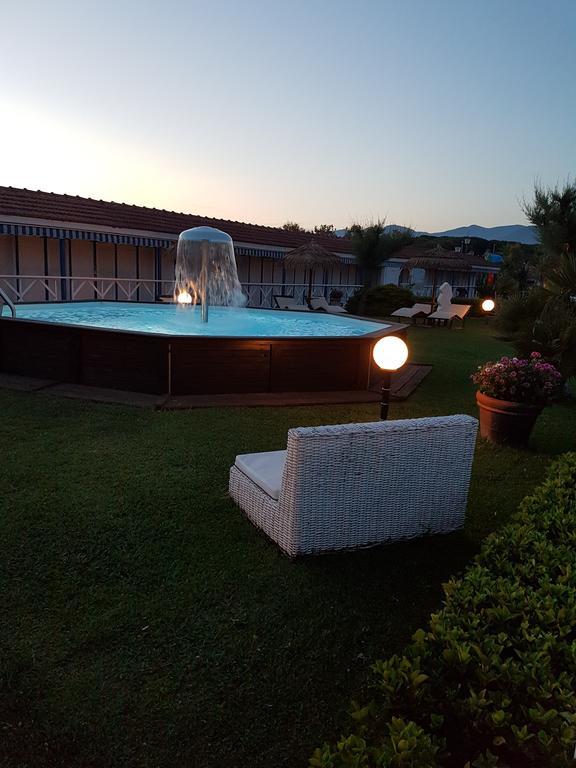 Bed & Breakfast Venezia مارينا دي كارّارا المظهر الخارجي الصورة
